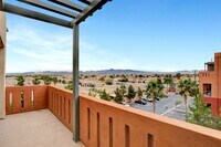 Building Photo - Beautiful top floor condo!