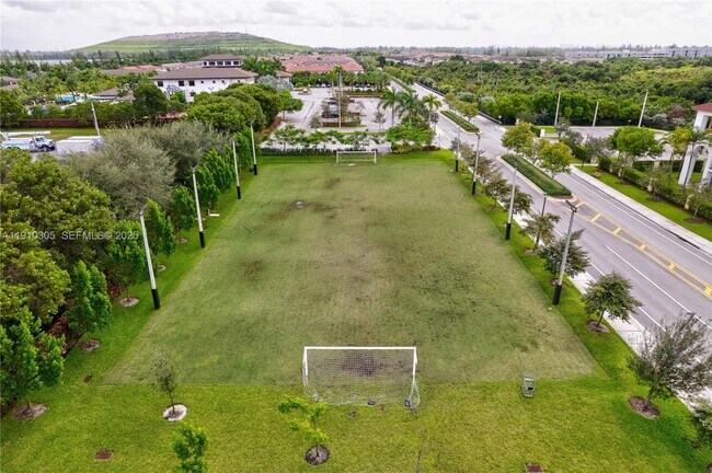 Building Photo - 8825 NW 100th Pl