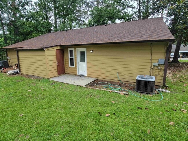 Building Photo - 1596 Misty Garden Way