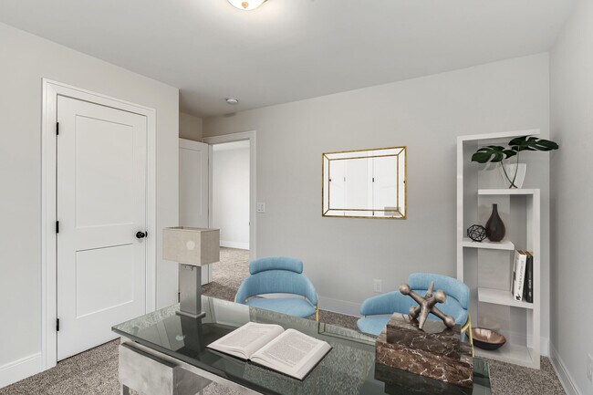 Building Photo - 122 Shady Hollow Dr