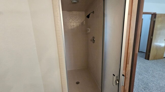 Building Photo - 1700 Kendolph Dr