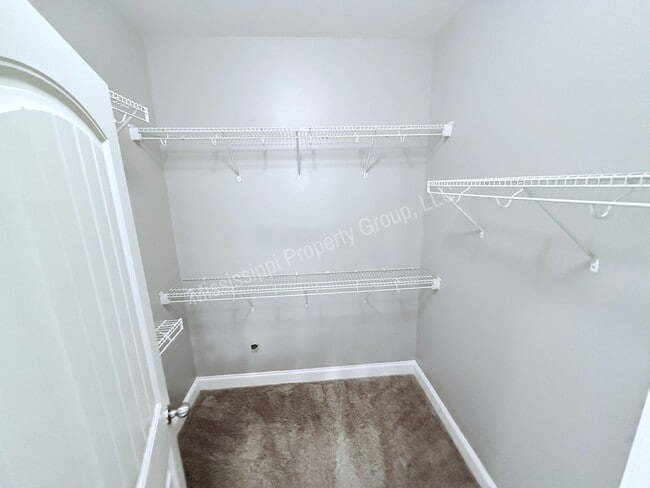 Building Photo - 4BD / 4.5BA FOR RENT
