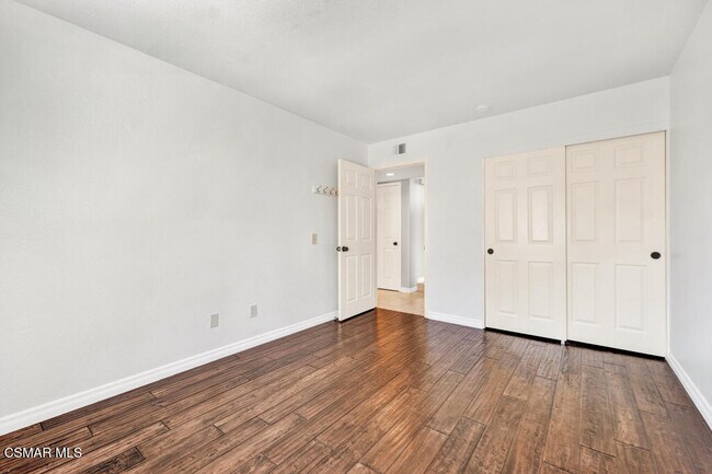 Building Photo - 852 Admiral Ct