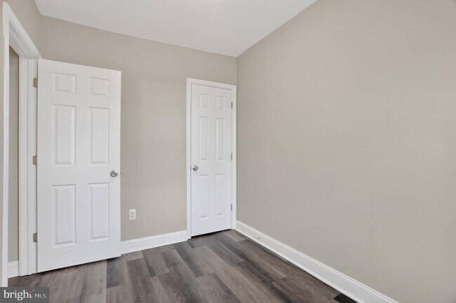 Building Photo - 2942 Arunah Ave