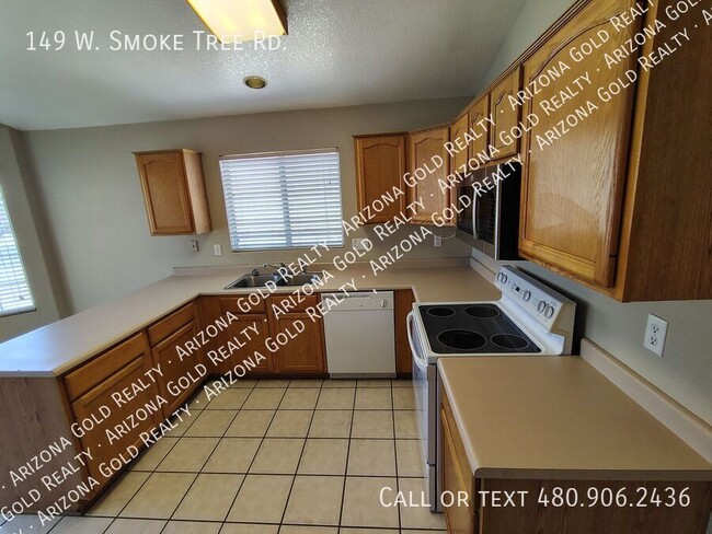 Building Photo - 149 W Smoke Tree Rd