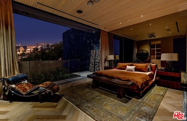 Building Photo - 1851 N Stanley Ave