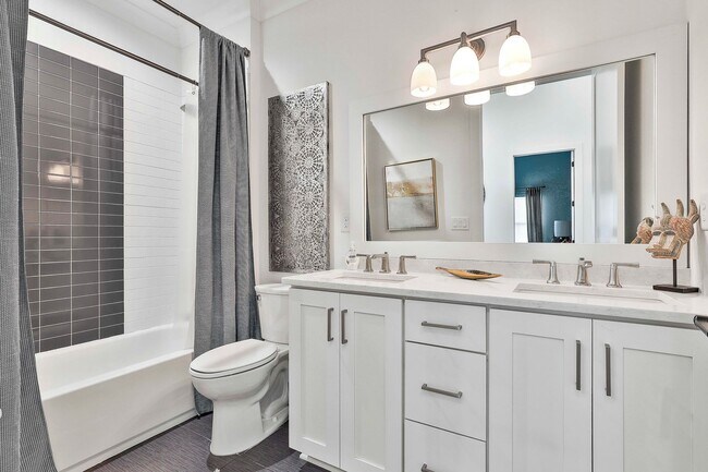 Building Photo - Fully Furnished 3bd/2.5ba Trilith Townhome with Utilities Included