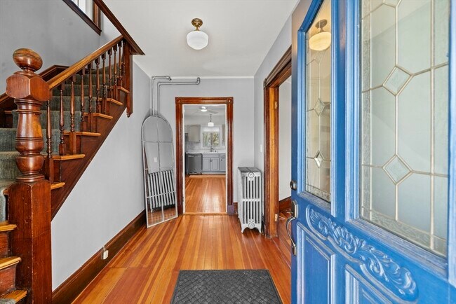 Building Photo - 7 Sweetser Ave