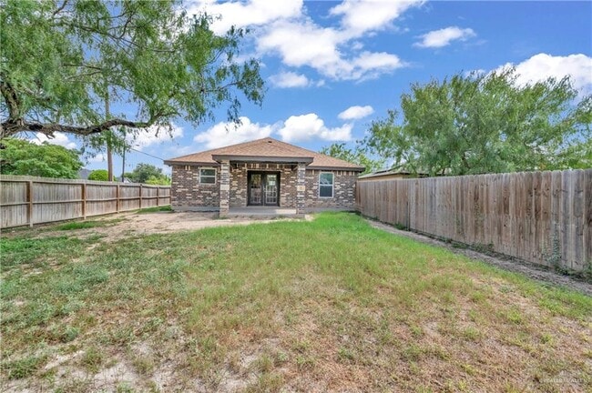 Building Photo - 2901 Tree Top Ct