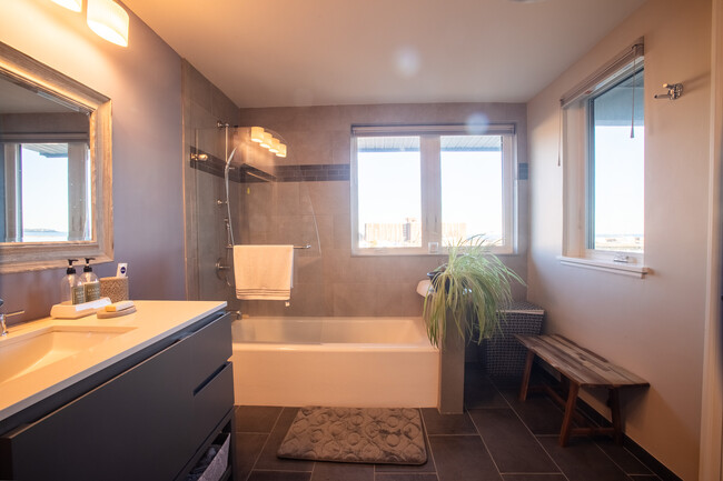 Building Photo - 154 Lynnway