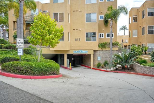 Building Photo - 823 Kalpati Cir