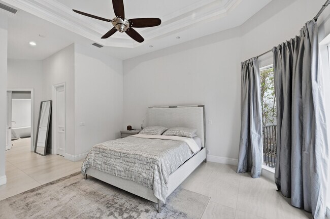 Building Photo - 5006 NW 24th Cir