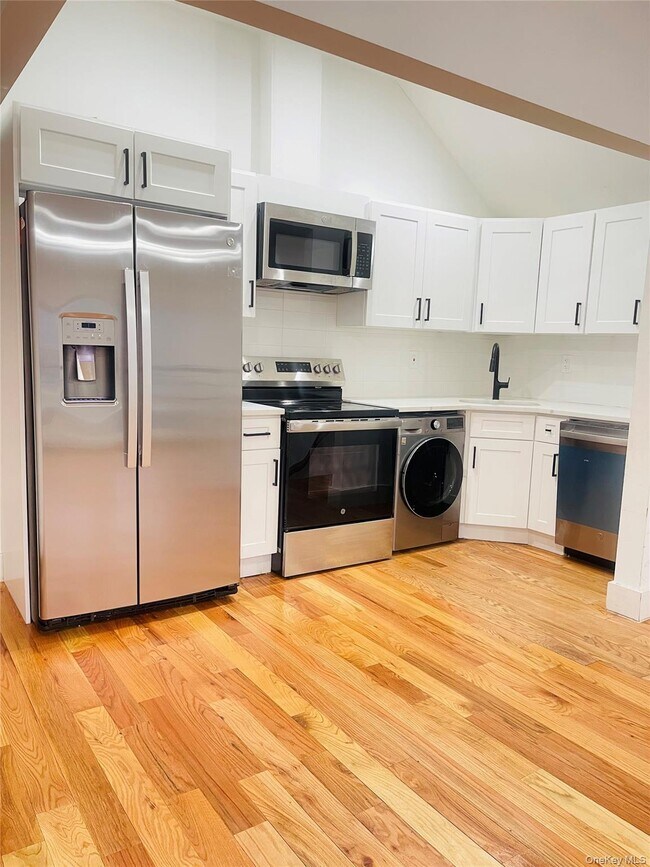 Building Photo - 1-57 Beach 25th St