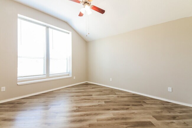 Building Photo - 2945 Stockton St