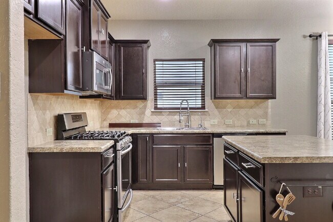 Building Photo - Redbird Ranch Retreat: 3-Bedroom Home with Private Office & Modern Upgrades!