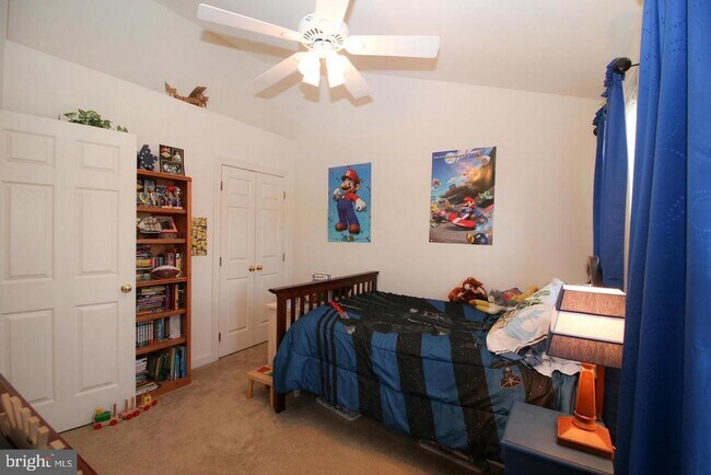 Building Photo - 4553 Fair Valley Dr