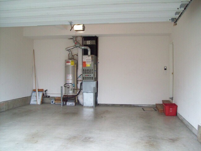 Building Photo - 12556 NW Brimpton Ct