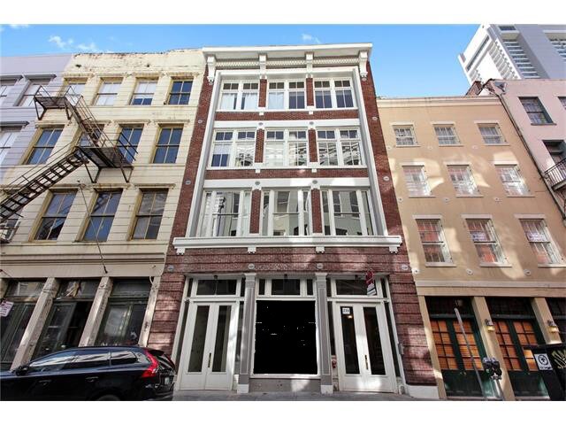 Primary Photo - 216 Chartres St