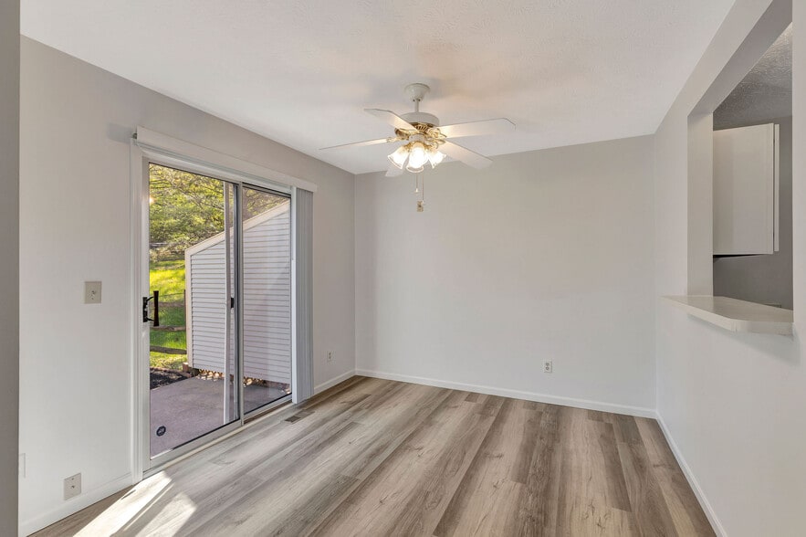 Building Photo - 206 Glenwood Ave