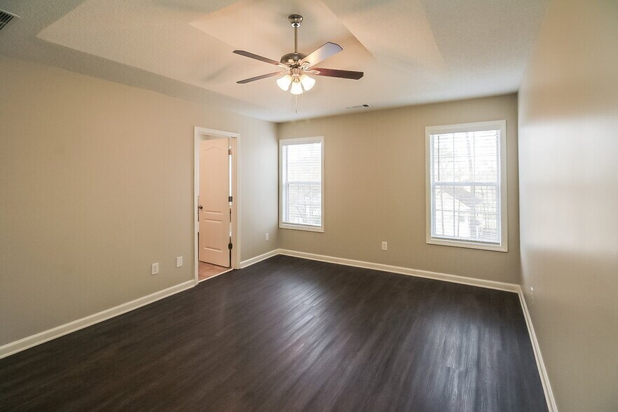 Building Photo - 401 Cannonball Ct