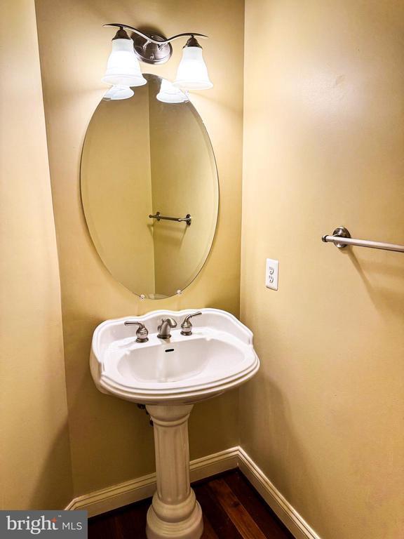 Building Photo - 6403 Velliety Ln