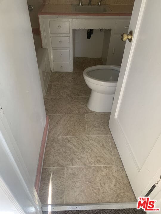 Building Photo - 107 W 84th Pl