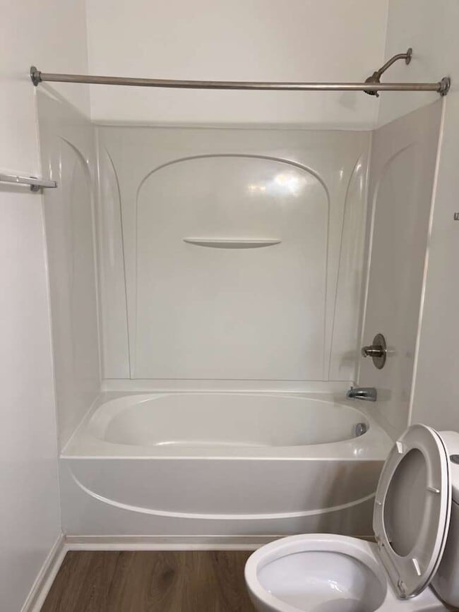 Building Photo - 132 Darley Dale Loop