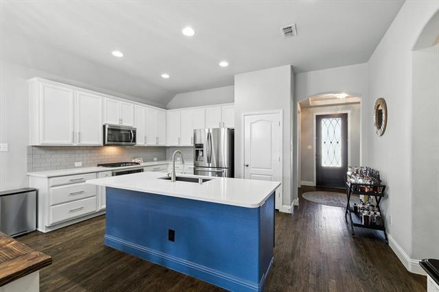 Building Photo - 7524 Guadalupe Way