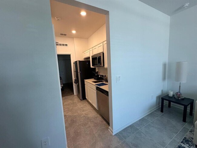 Building Photo - 2075 Punch Bowl Ave
