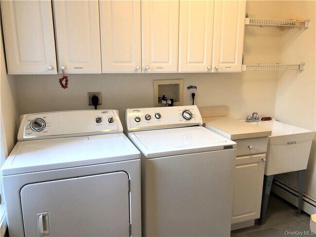 Building Photo - 189 Fair St