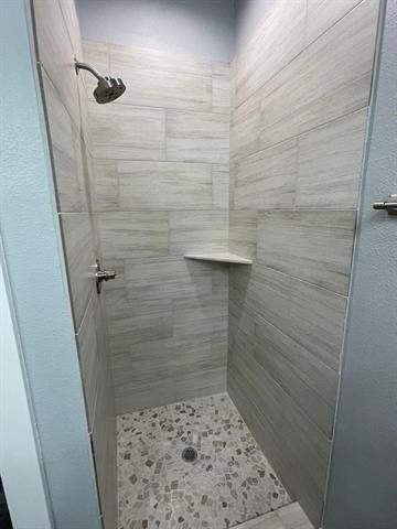 Building Photo - 401 W Elm St