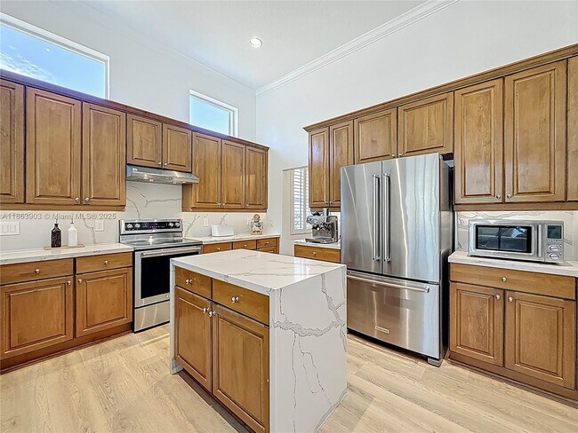 Building Photo - 4268 SW 141st Ave
