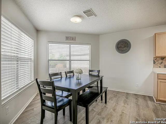 Building Photo - 7822 Encanto Vis Dr