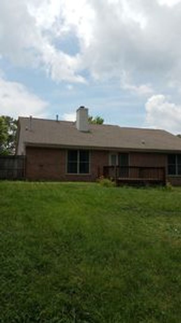 Building Photo - Knoxville 37922 - 3 bedroom, 2 bath home -...