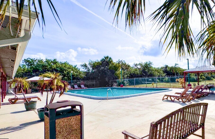 Building Photo - 7 Crossings Cir