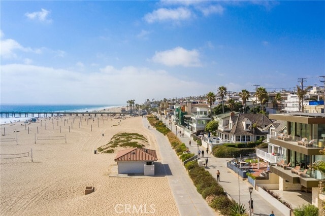 Building Photo - 716 The Strand