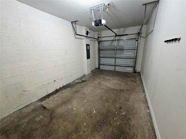 Building Photo - 9022 Wildflower Ln