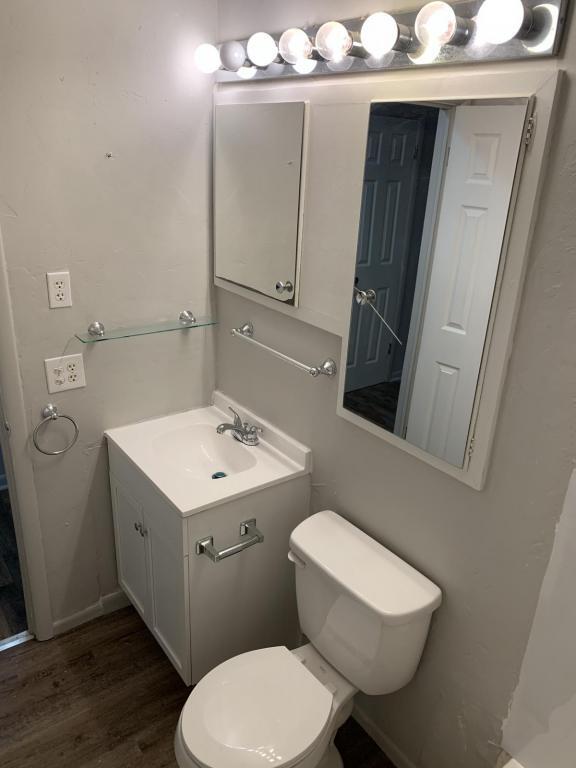 Building Photo - 1202 E 4th Ave