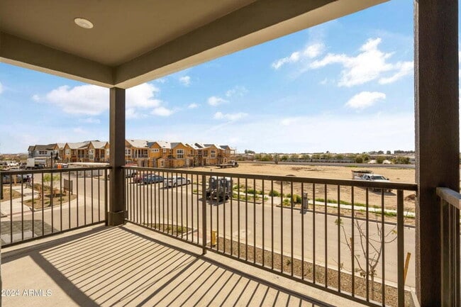 Building Photo - Luxurious Condo in Sterling Grove