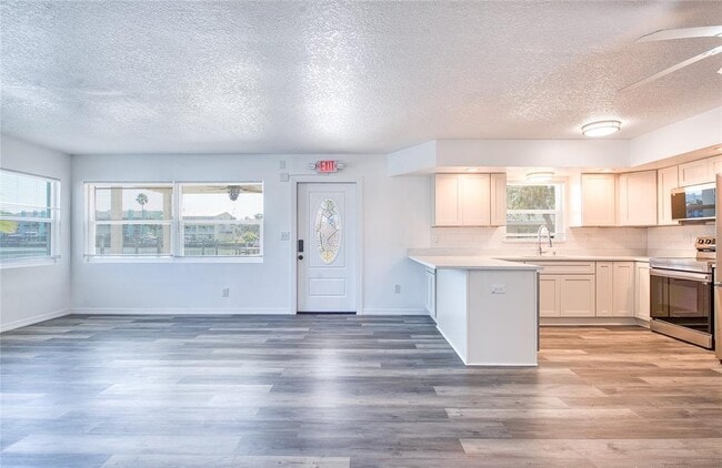 Building Photo - 717 E Gulf Blvd