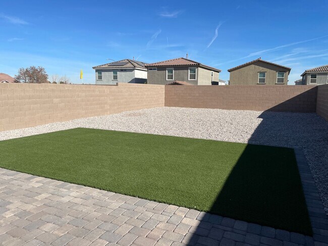 Building Photo - Southwest Las Vegas 2024 Gated Community Brand New Home ,Silverado Ranch  area