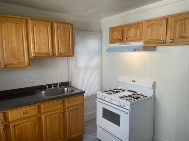 Building Photo - 729 W Lafayette St