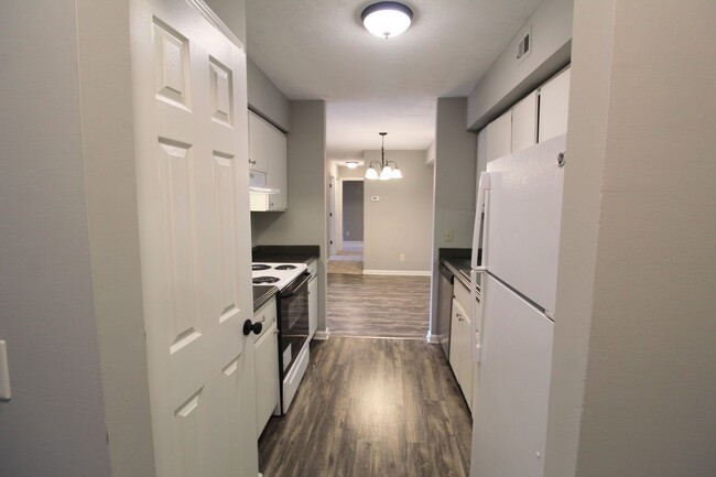 Building Photo - 3 bedroom condo for rent with great sunris...