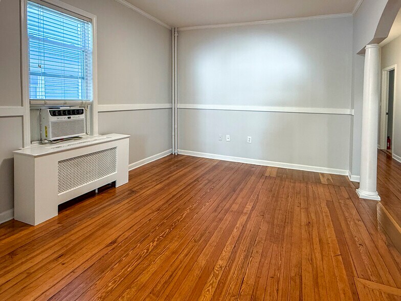 Building Photo - 103 Hancock St