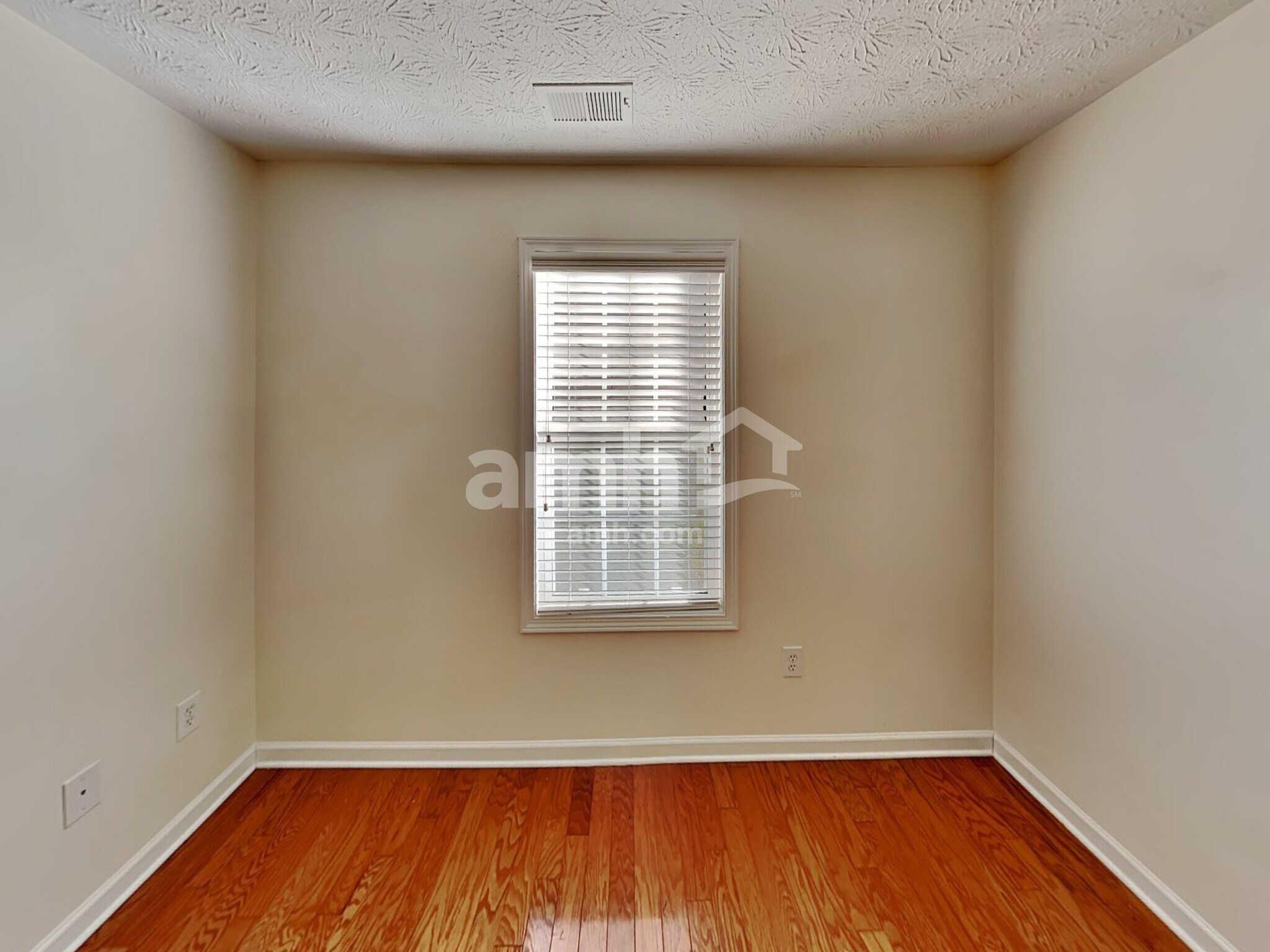 Building Photo - 406 Redwood Trail