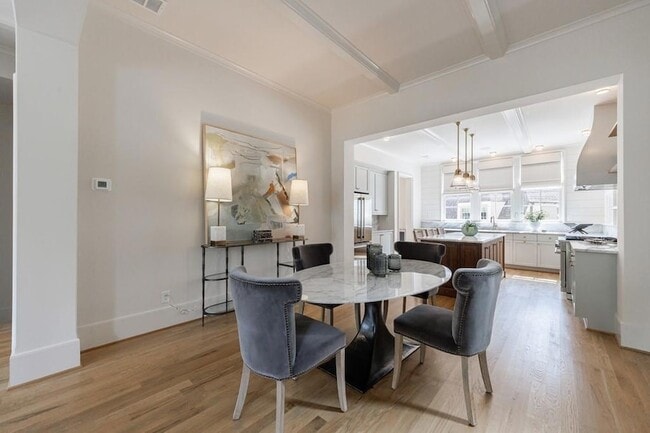 Building Photo - 81 Delmont Dr NE