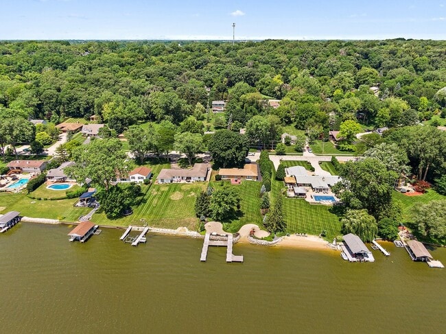 Building Photo - 1037 N Harrison St