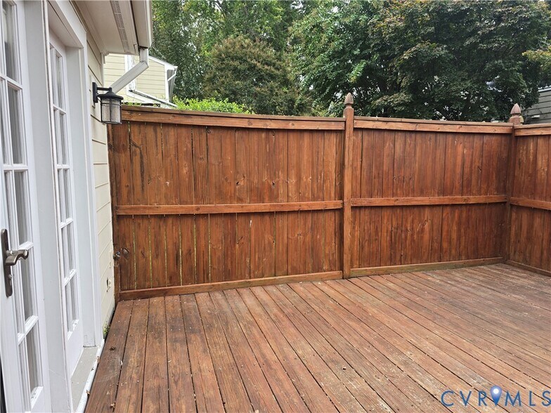 Building Photo - 1308 Maple Ave