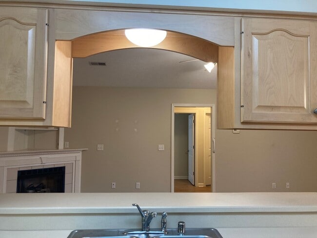 Building Photo - 106 Walnut Trace Cir