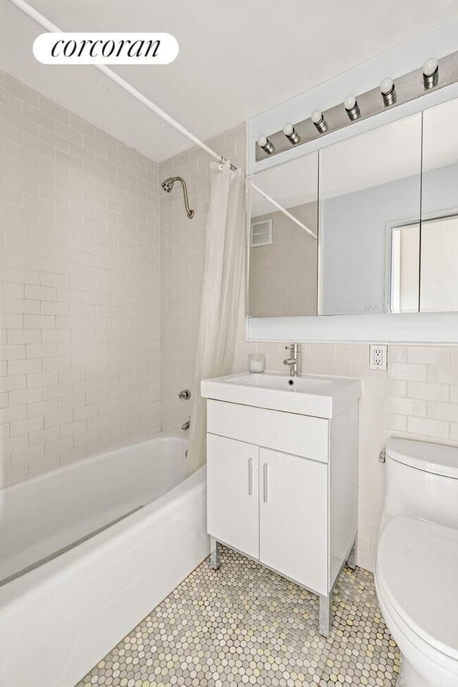 Building Photo - 435 E 77th St